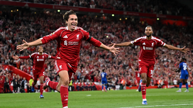 ৬ গোলের রোমাঞ্চকর ম্যাচ জিতে মৌসুম শুরু লিভারপুলের